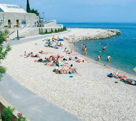 Laurel Rijeka