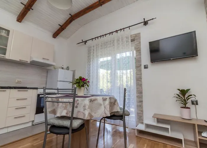 Laurel Apartament
